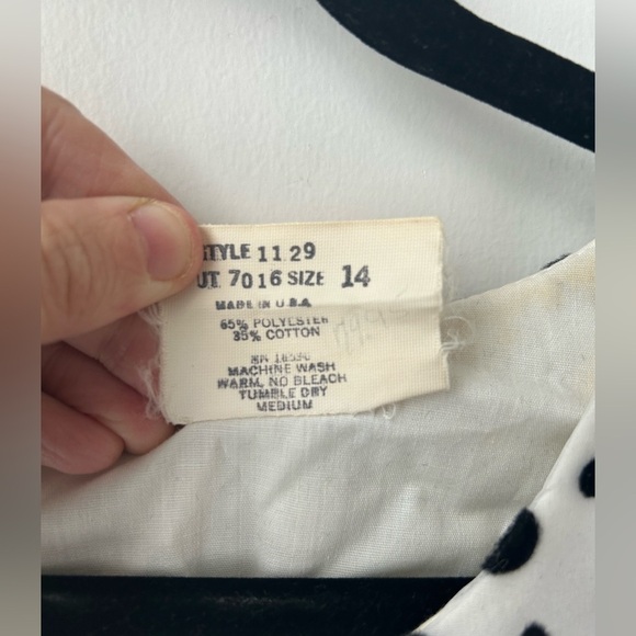 Black and White Sundress with Bishop Sleeves and Square Neck - Picture 7 of 14